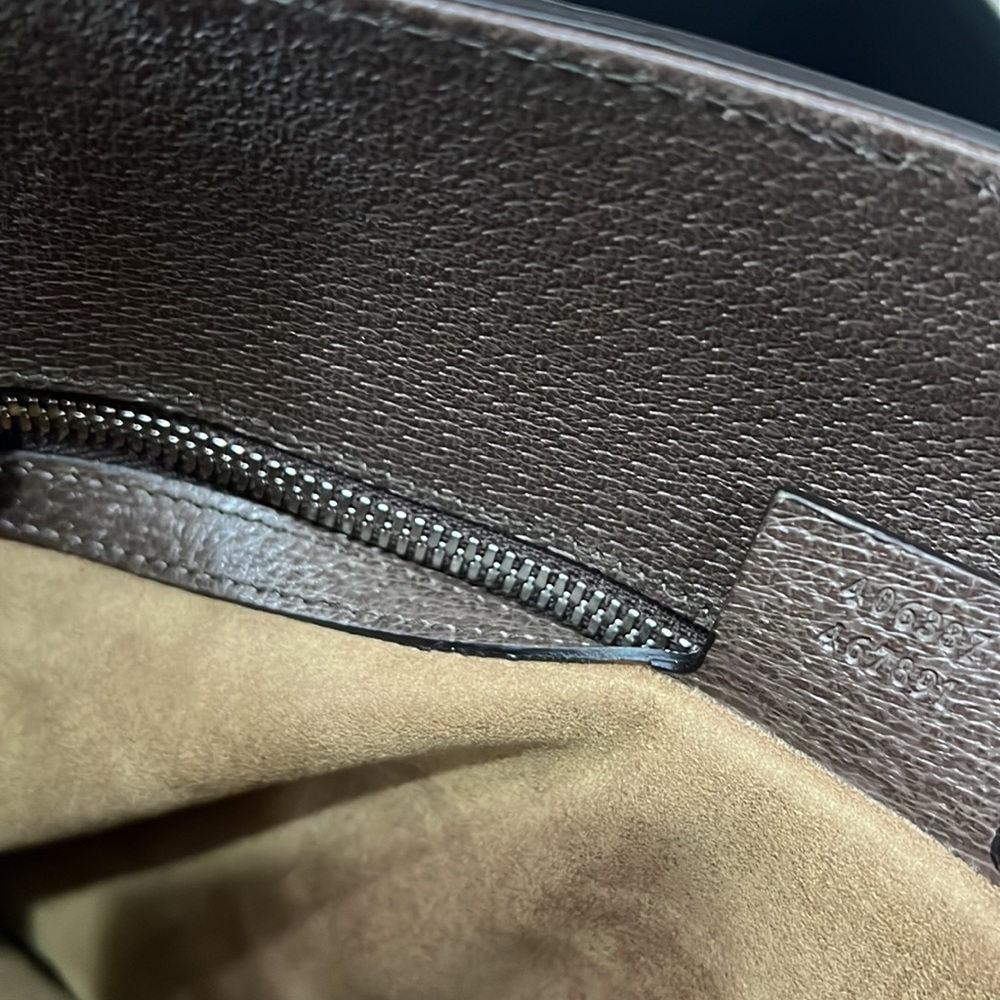 Gucci Tote bag 💼 Use for photo shoots no damage, it’s like new - Picture 8 of 13